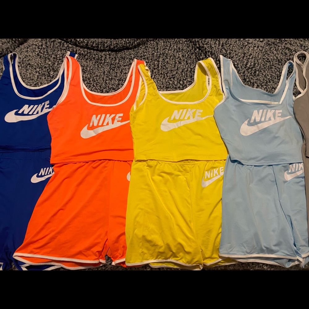 Multiple Multicolored Short Sets - image 4